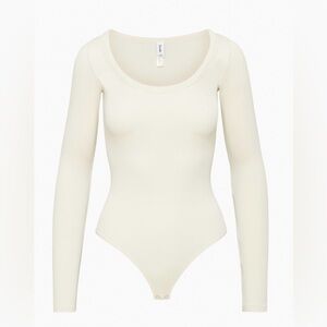Sunday Best SinchSeamless Scoopneck Longsleeve Bodysuit (Aritzia brand)